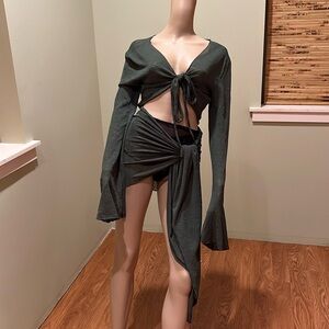 Beach Set With Sarong And Matching Tie Front Crop Top Size M